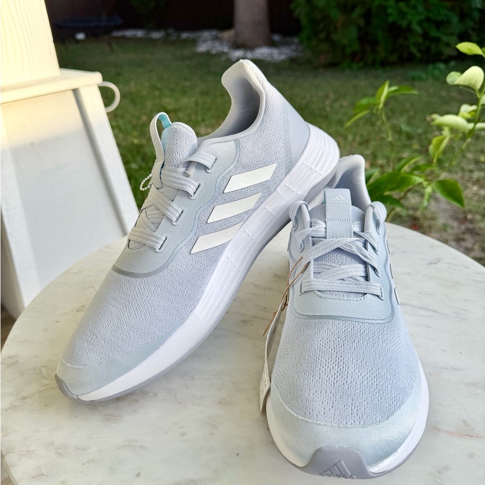 Adidas🫧Comfy day🫧Brand New 🫧 Gray and White Running